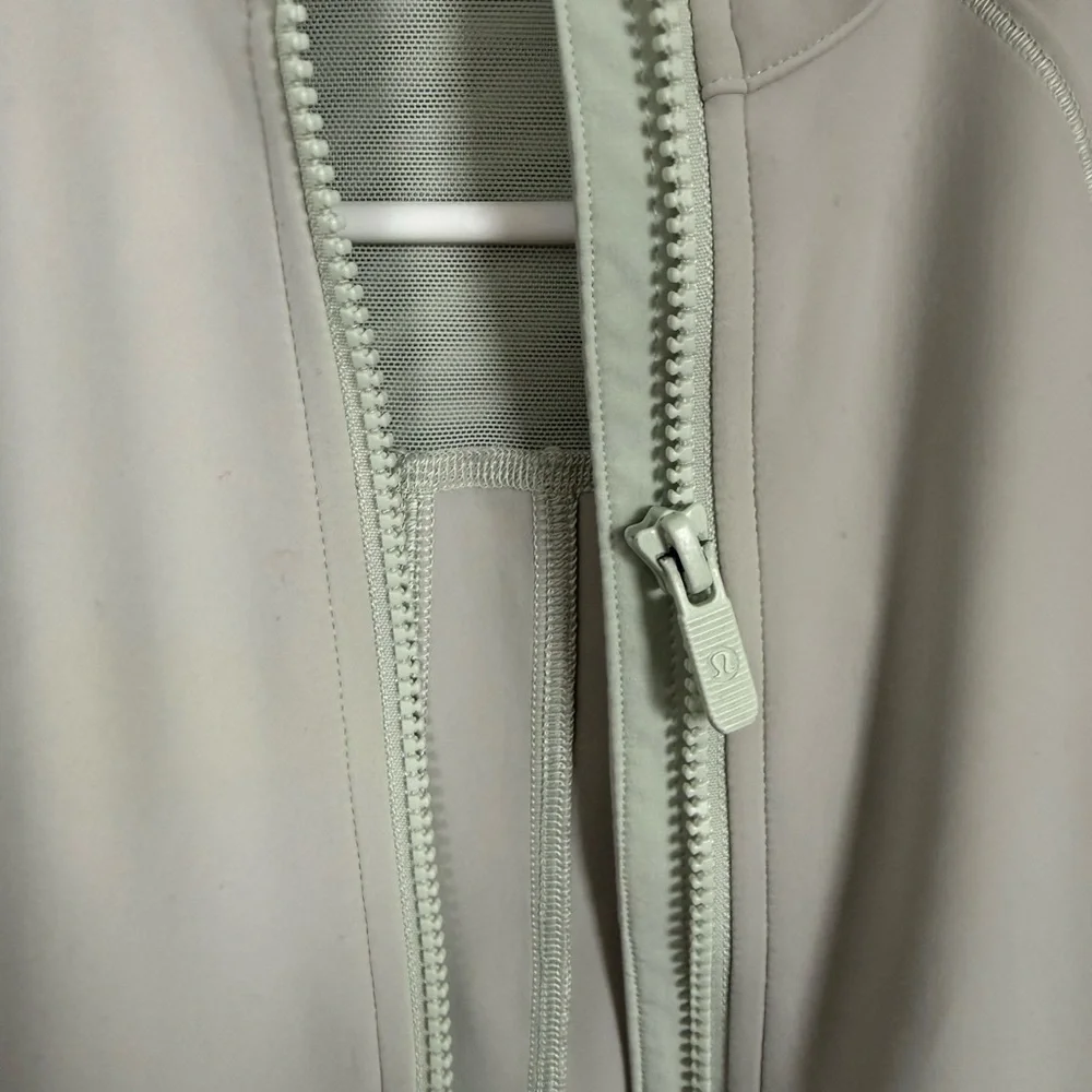 Women's Pistachio Jacket - Picture 2 of 9